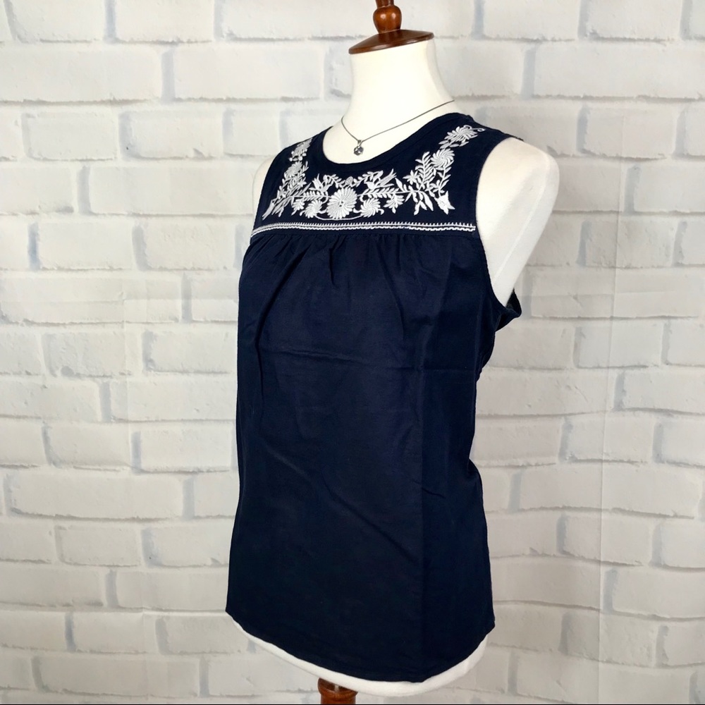 J. C R E W : Floral Embroidered Shell Tank - Picture 7 of 7